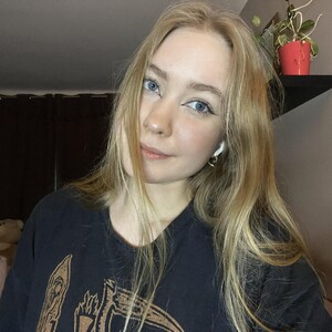 BrandyHelga live cam video preview