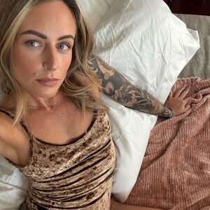 Lena_bee video