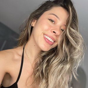 Chloedee live cam video preview