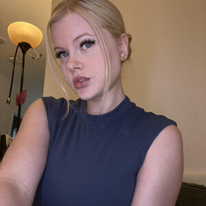 Oliva_xoxo live cam video preview