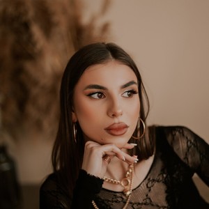 Graceful_Doll Caucasian webcam from Ukraine