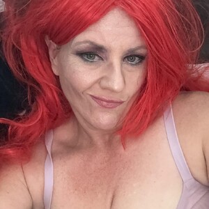 SinfulSTV666 Mature webcam from United States